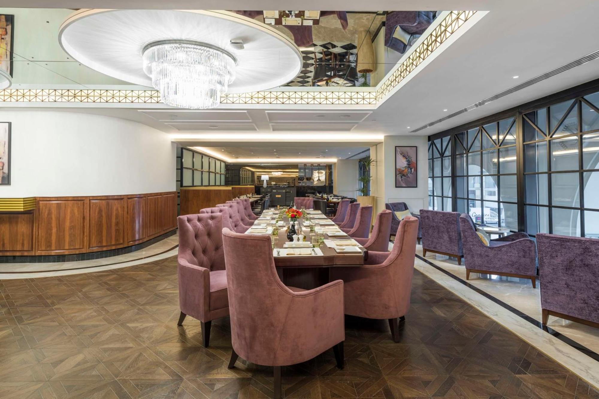 The Hotel Galleria Jeddah, Curio Collection By Hilton Bagian luar foto The restaurant