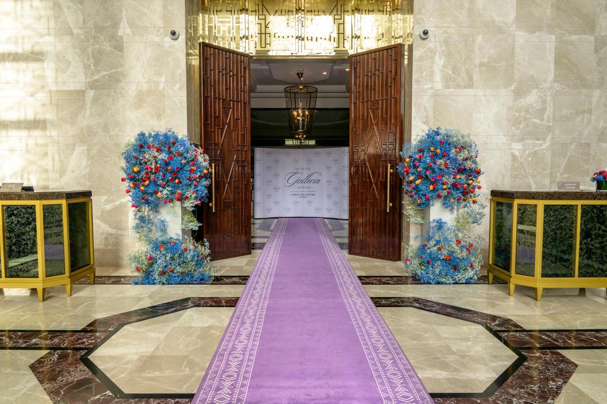 The Hotel Galleria Jeddah, Curio Collection By Hilton Bagian luar foto The entrance to the ballroom